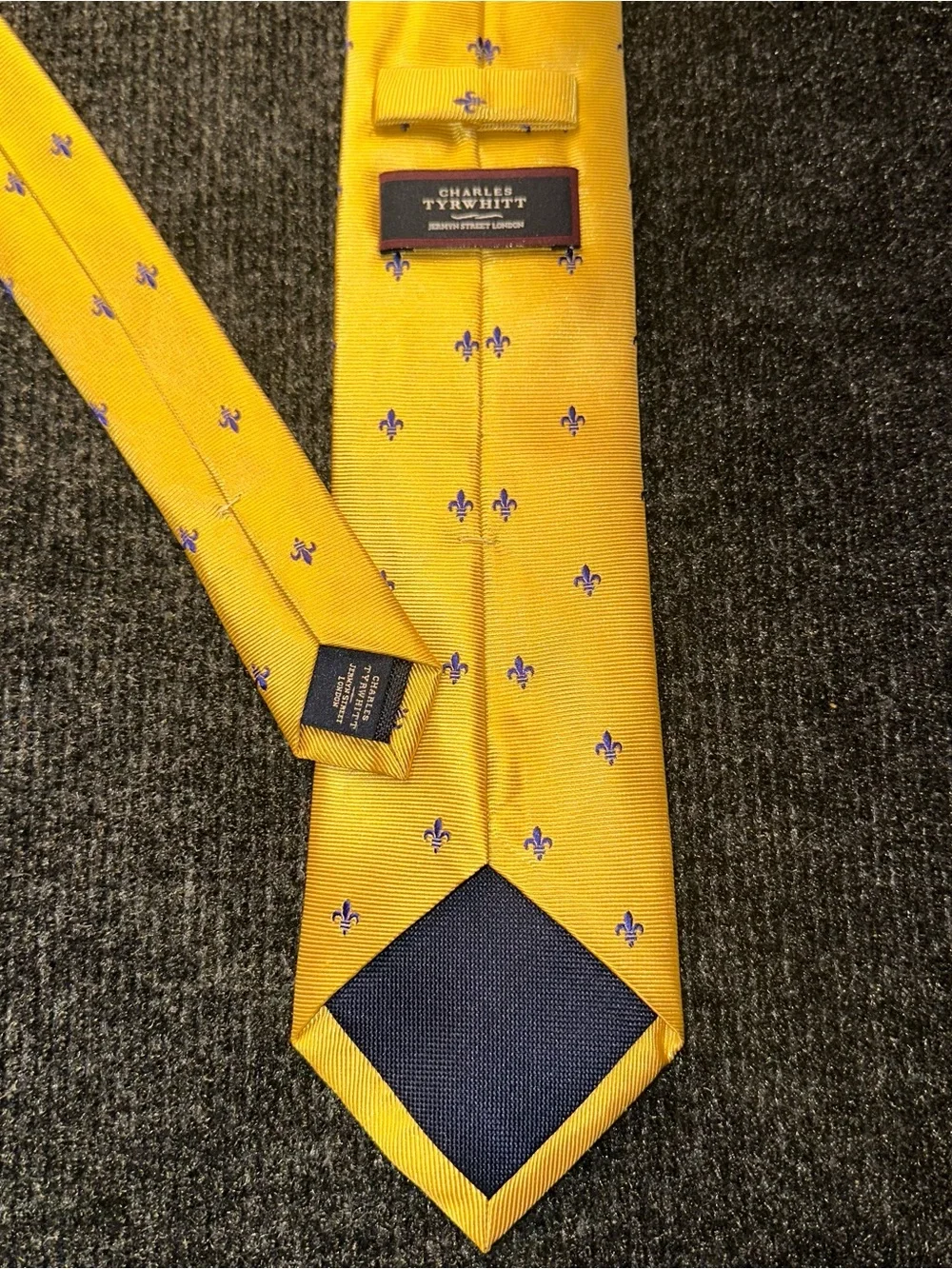 Charles Tyrwhitt Yellow Fleur-de-Lis Neck tie – Jermyn Street London
